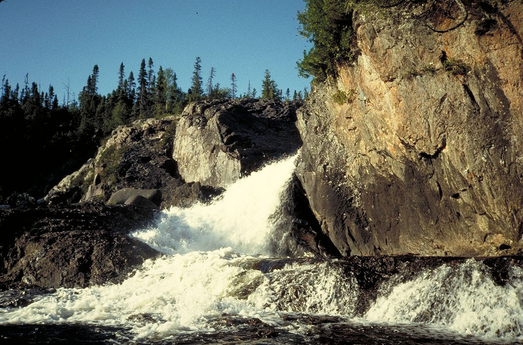 1024px Cascade Falls