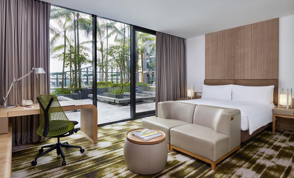 stopover in singapore: Room at the Crowne Plaza Changi Airport. Photo by Crowne Plaza. 