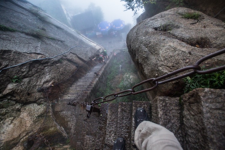 Beautiful places in China: Staircases on Huashan. Photo by sunriseOdyssey via Flickr