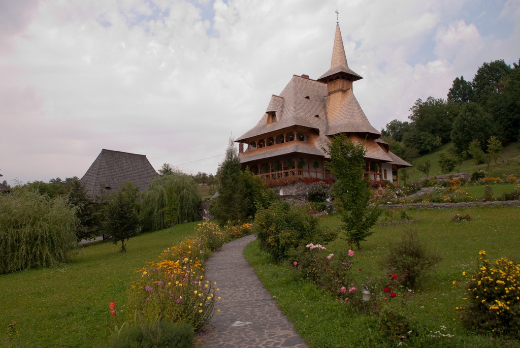 Barsana Monastery, Maramures, Romania. Photo via Flickr Creative Commons by Remus Pereni 