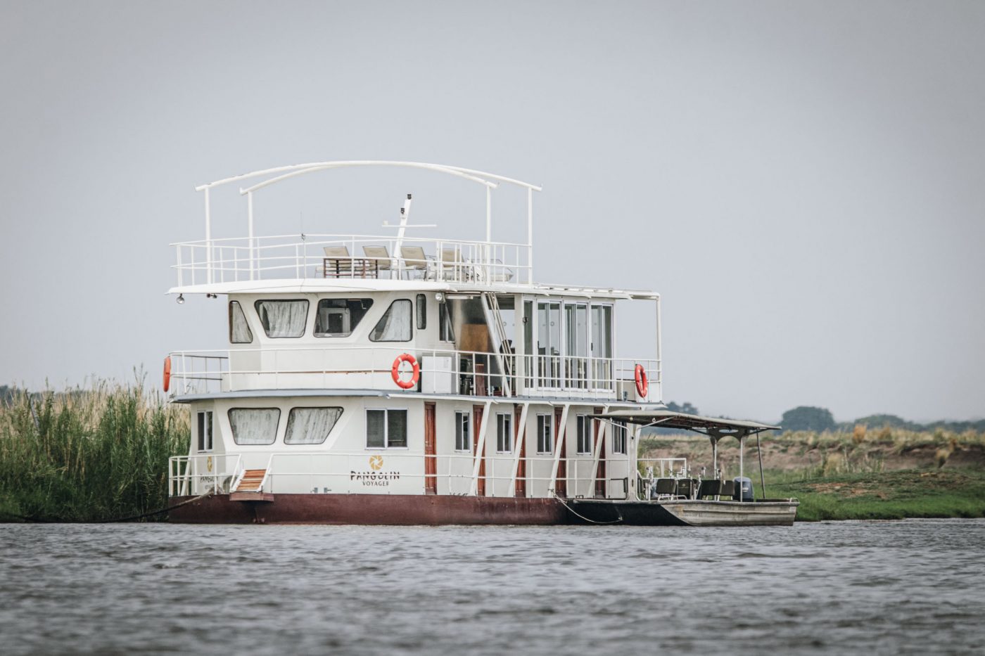 Pangolin Voyager houseboat on Chobe River, chobe national park botswana