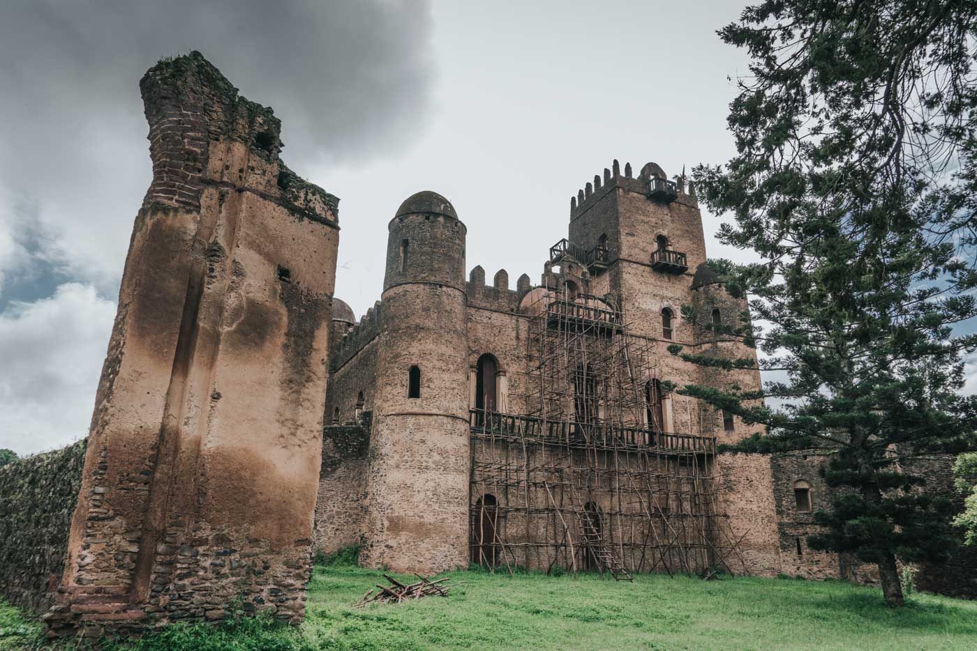 Africa Ethiopia Gonder castle 07996