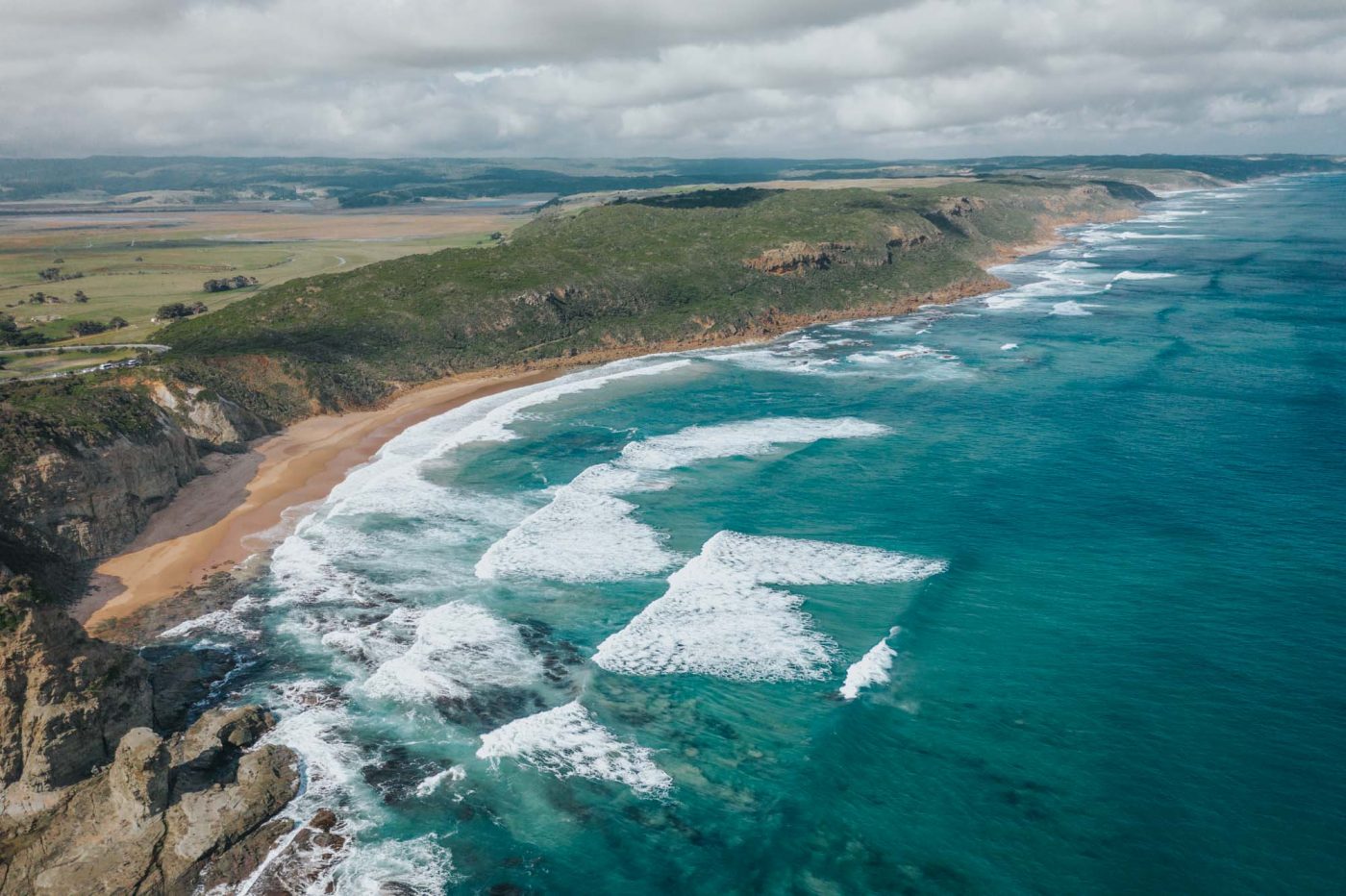 Castle Cove, the start of the Twelve Apostles Lodge Walk