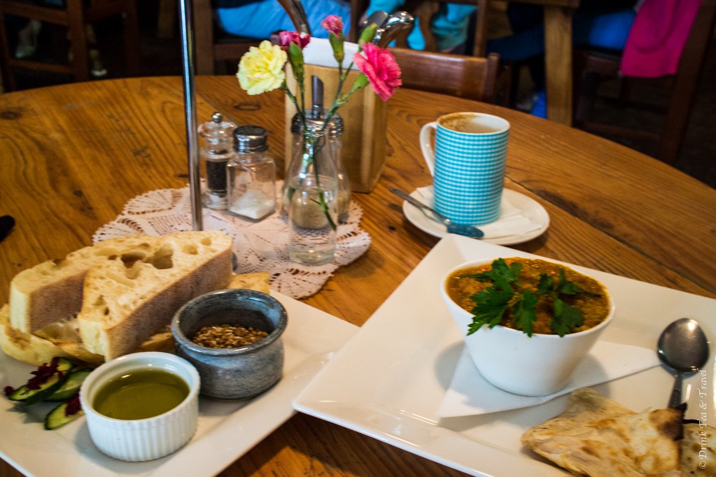 Our lunch: pumpkin dal and pistachio dukkah with Turkish bread. 