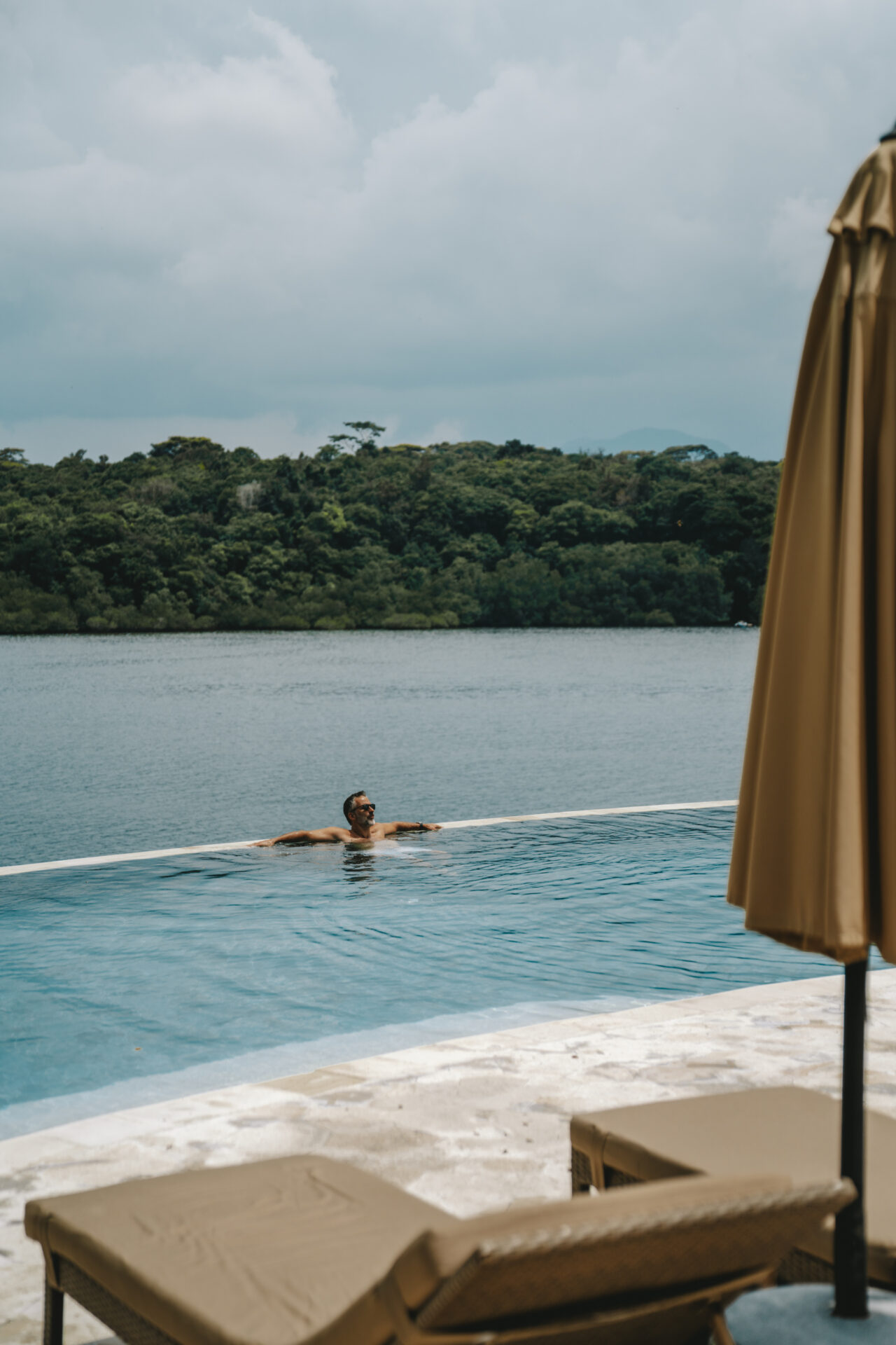 Bali West Menjangan Dynasty Resort pool Max 00517
