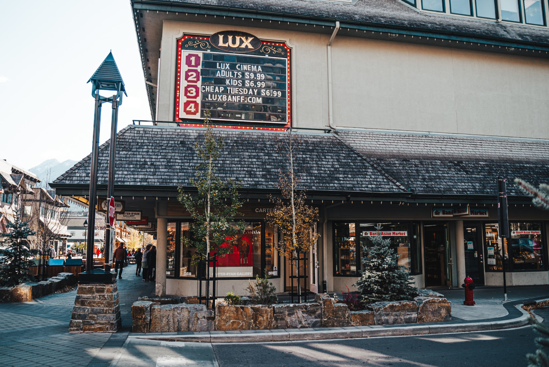 Canada Alberta Rocky Mountains Banff Lux cinema 04640