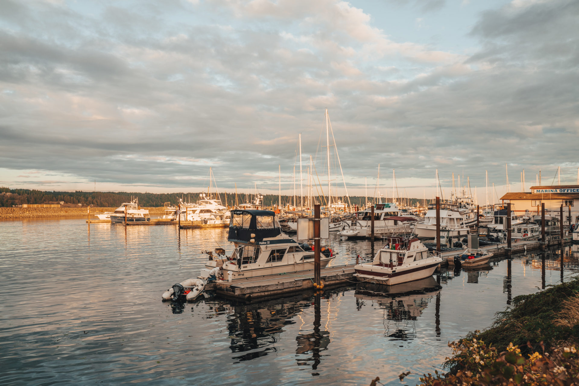 Canada BC Vancouver Island Campbell River harbour 03152