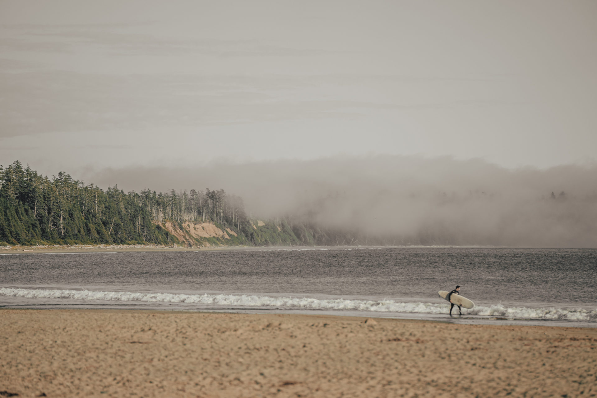 Canada BC Vancouver Island Tofino Pacific Rim National Park Long beach surf 02160