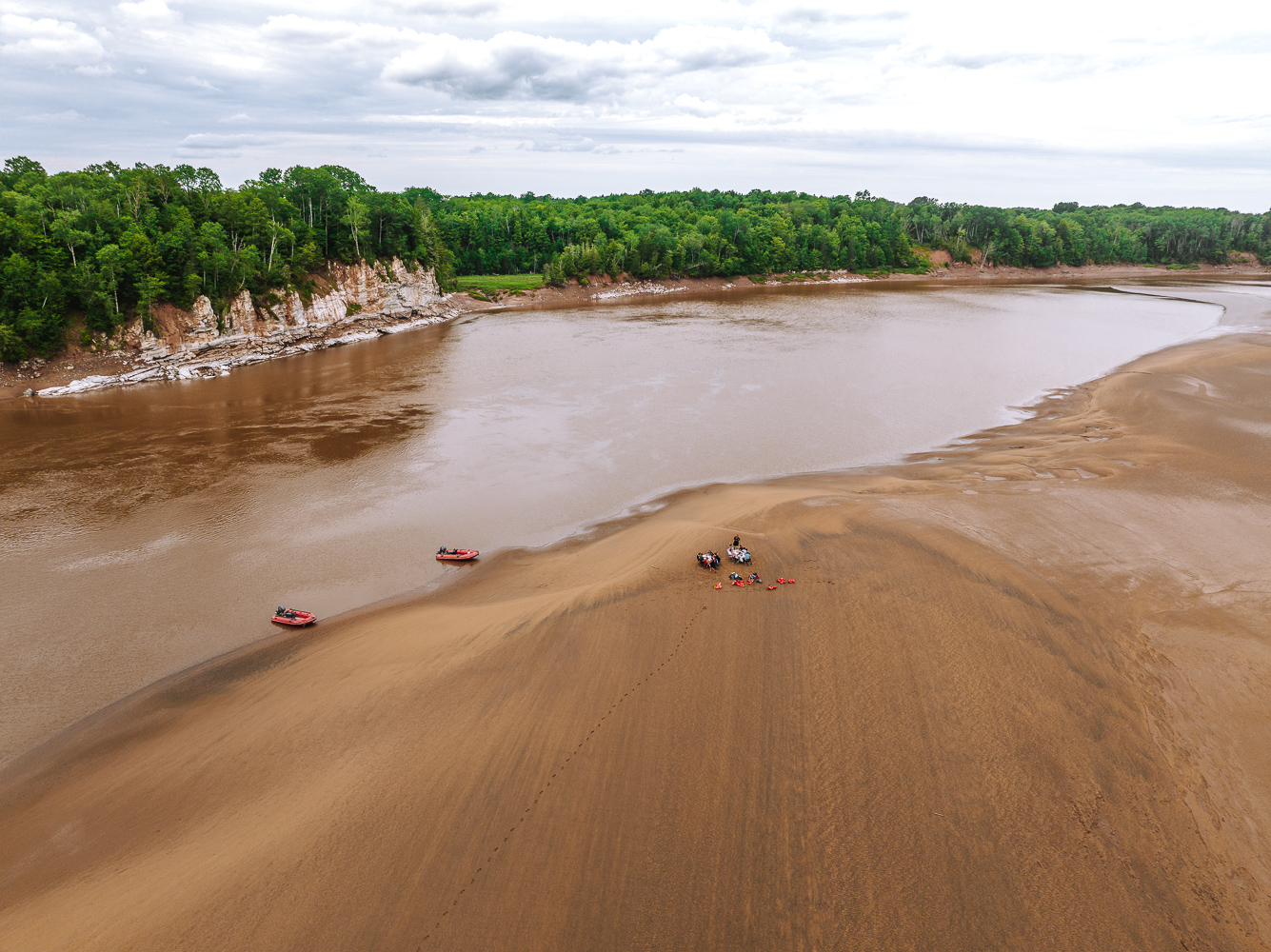 Fundy Bay tidalbore rafting 😎 #eastcoast #eastcoastlifestyle