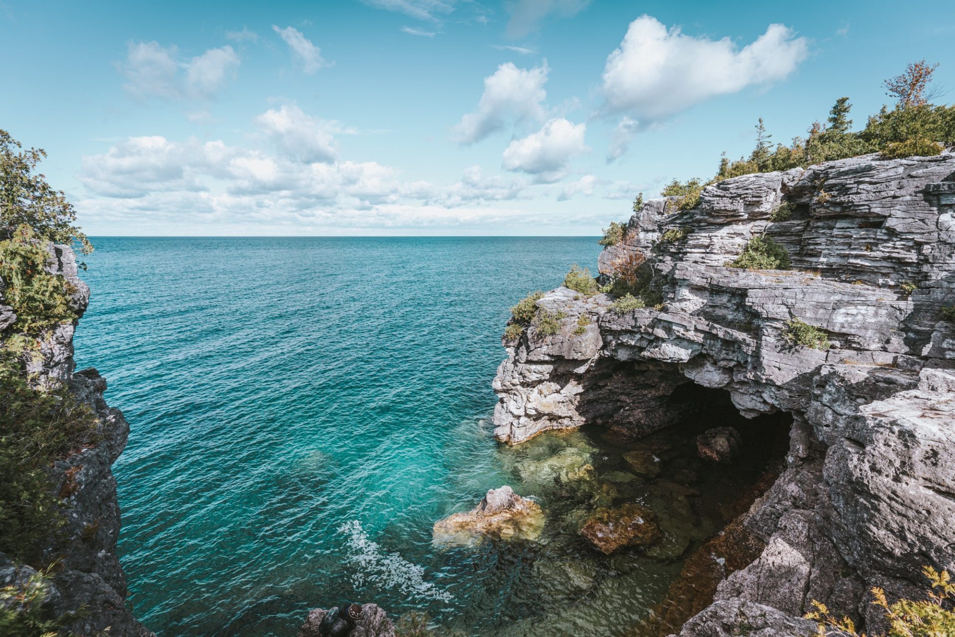Visiting Bruce Peninsula National Park & the Grotto in Tobermory, Ontario