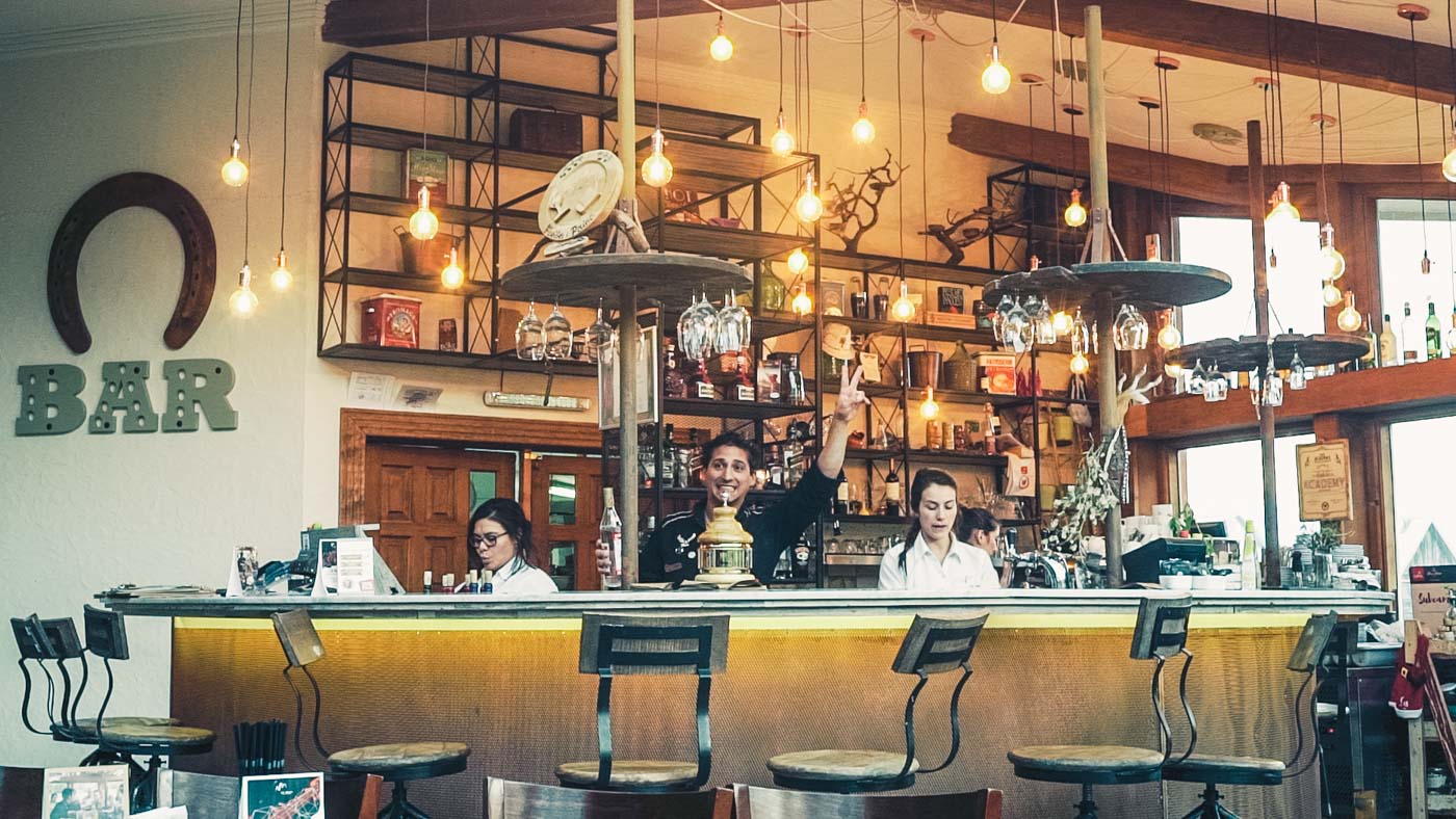 Friendly smiles at Bar Pionero, Las Torres Hotel