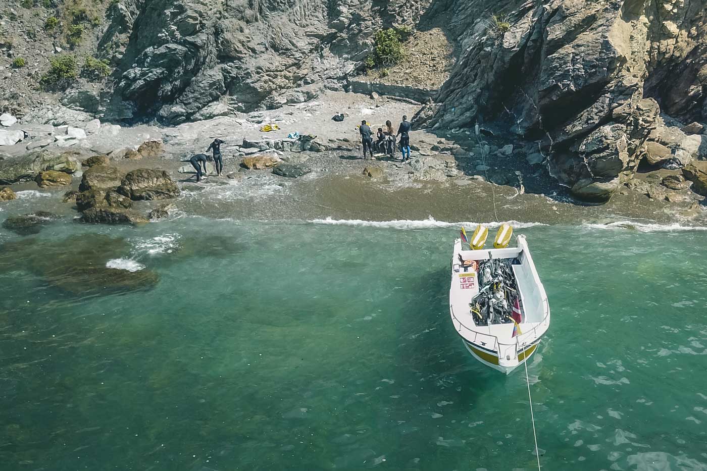 Oceano Scuba boat at Cabo de la Aguja