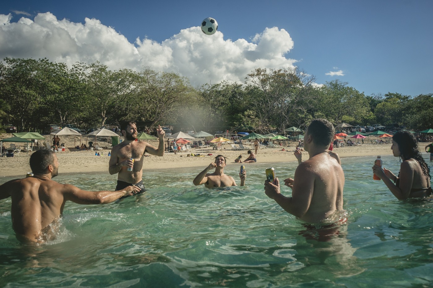 Fun and games on Playa del Coco with our awesome friends