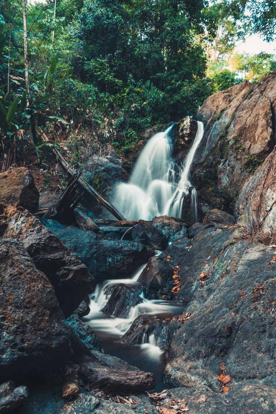 Costa Rica Osa Corcovado waterfall 7981