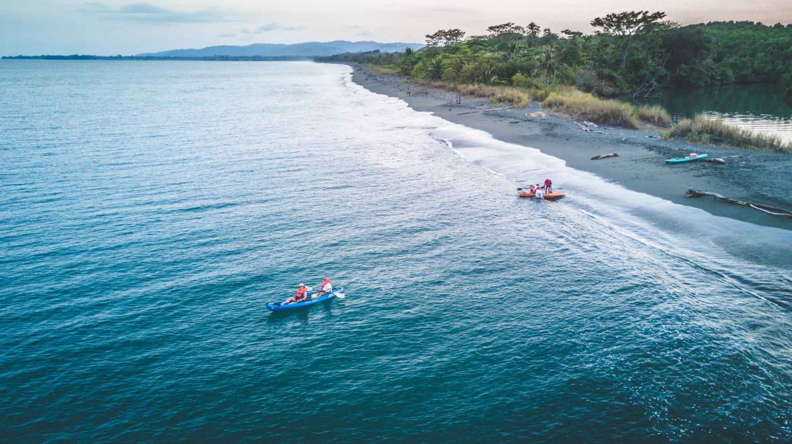 Ocean kayaking in Osa Penninsula
