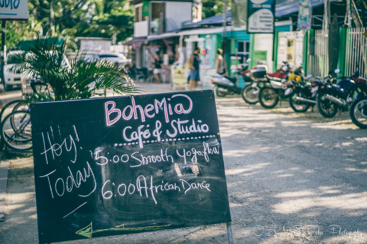 Samara Costa Rica: Bohemia Cafe sign in Playa Sámara. Guanacaste. Costa Rica