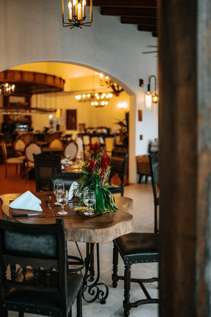 Bar & restaurant at El Lugar resort