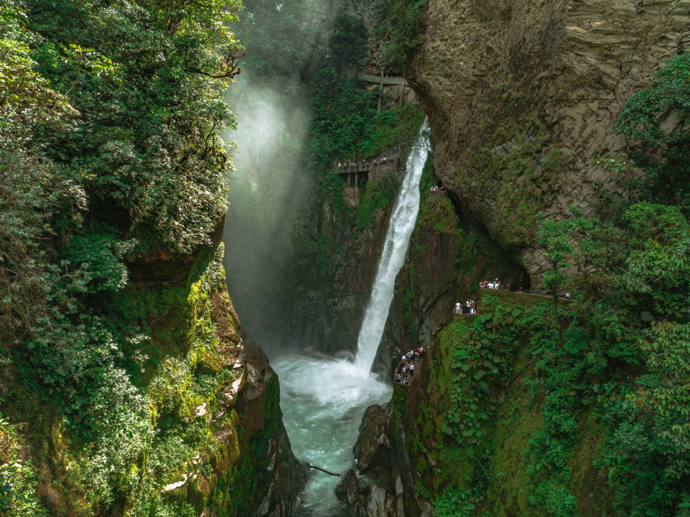 Ecuador Banos Cascada El Pailon del Diablo waterfall 0265