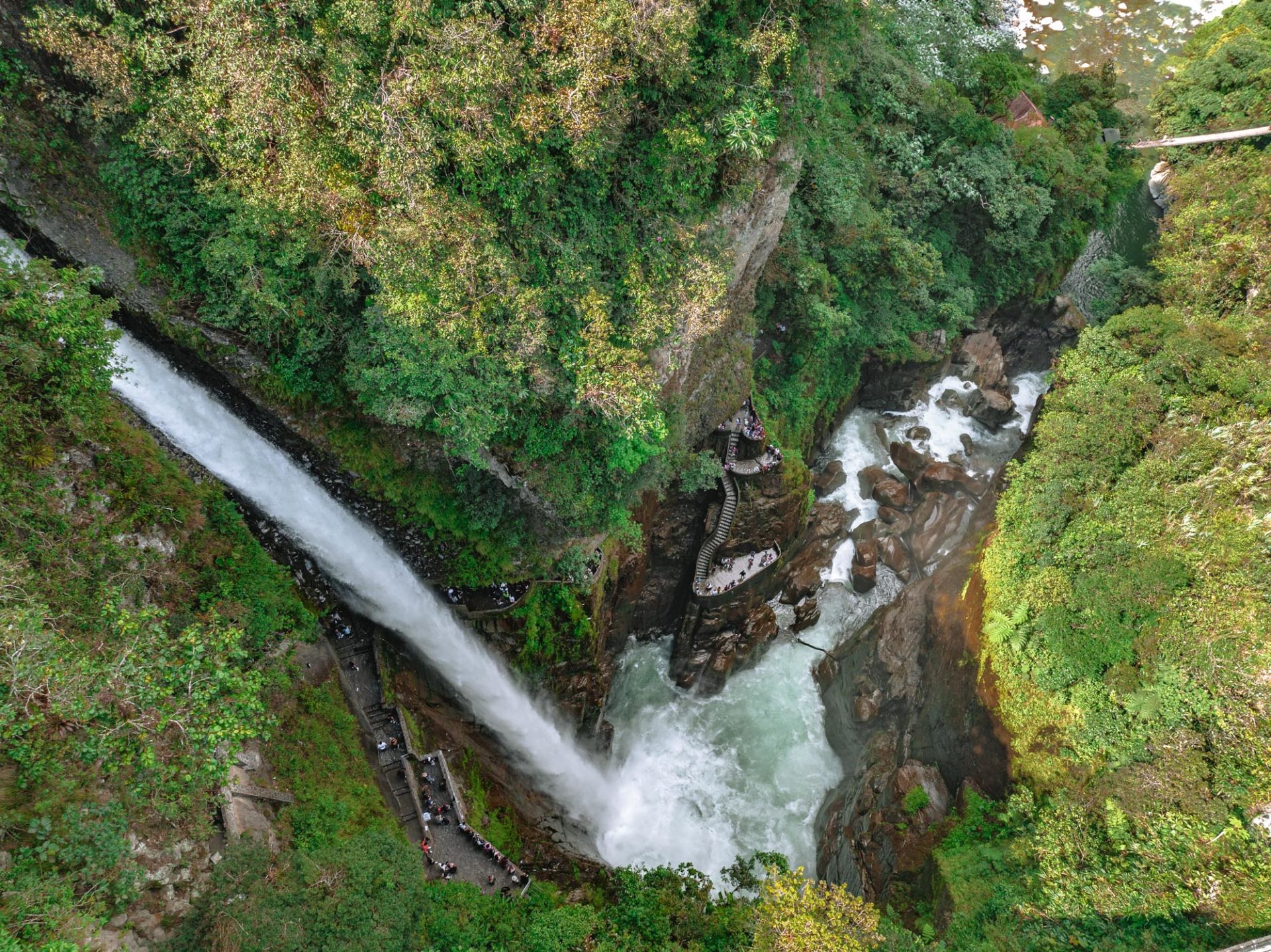 El Pailon del Diablo Waterfall