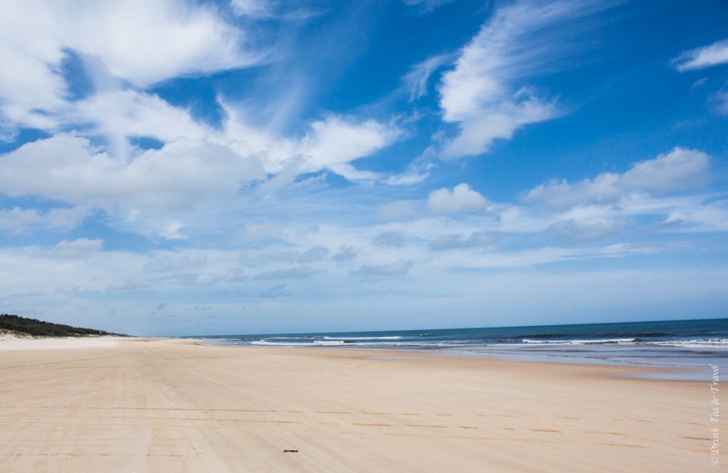 Fraser Island Tour: 75 Mile Beach