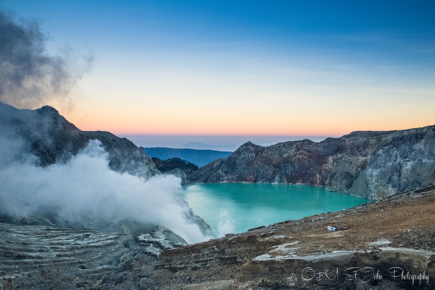 Stunning Electric-Blue Flames Erupt From Volcanoes