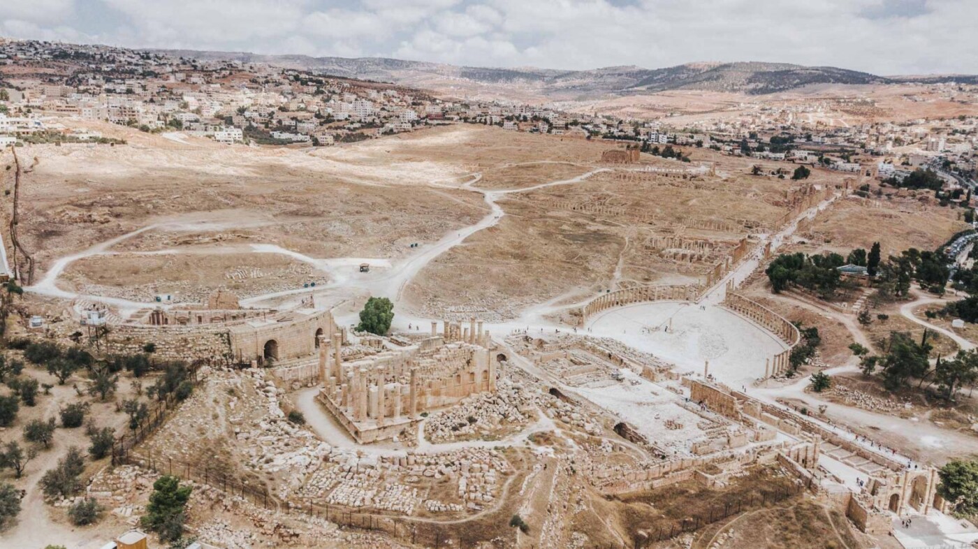 Jordan tour: Ruins of the ancient city of Jerash, Jordan