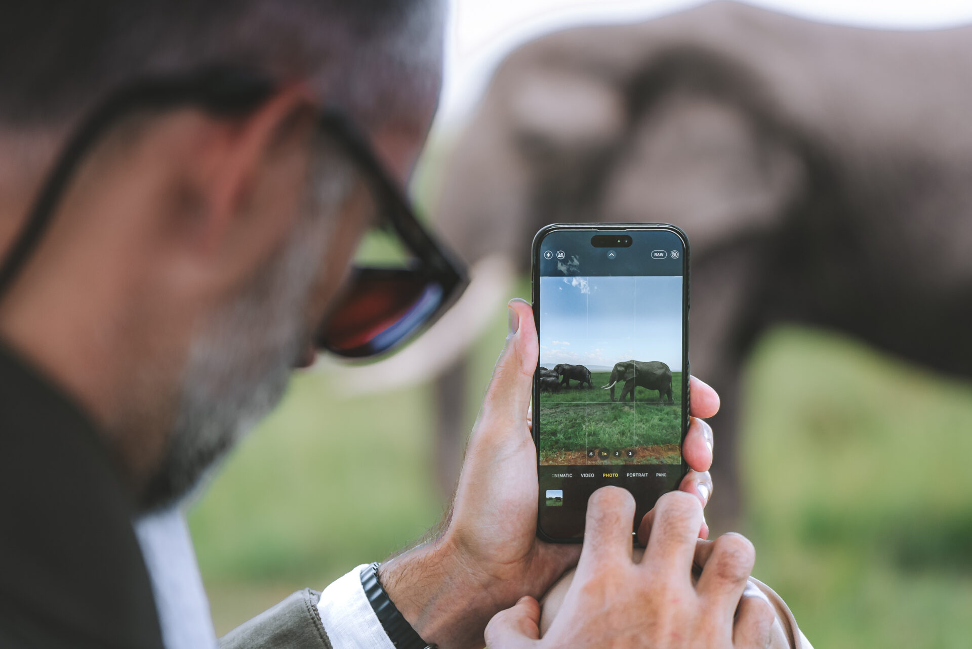 Kenya Maasai Mara safari Max phone elephant 07507
