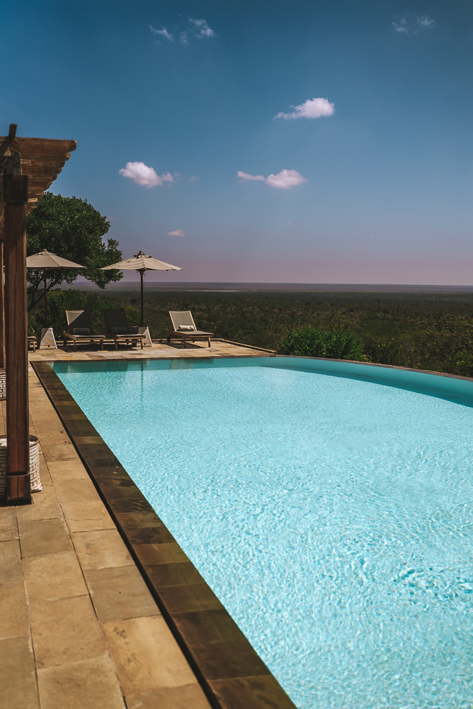 Kenya Mugie Conservancy Mugie House pool 07275