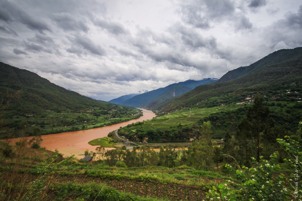 Stunning views of the Tiger Leaping Gorge
