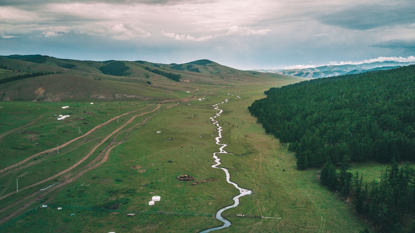 Mongolia Tsenkher valley river road forest 0160