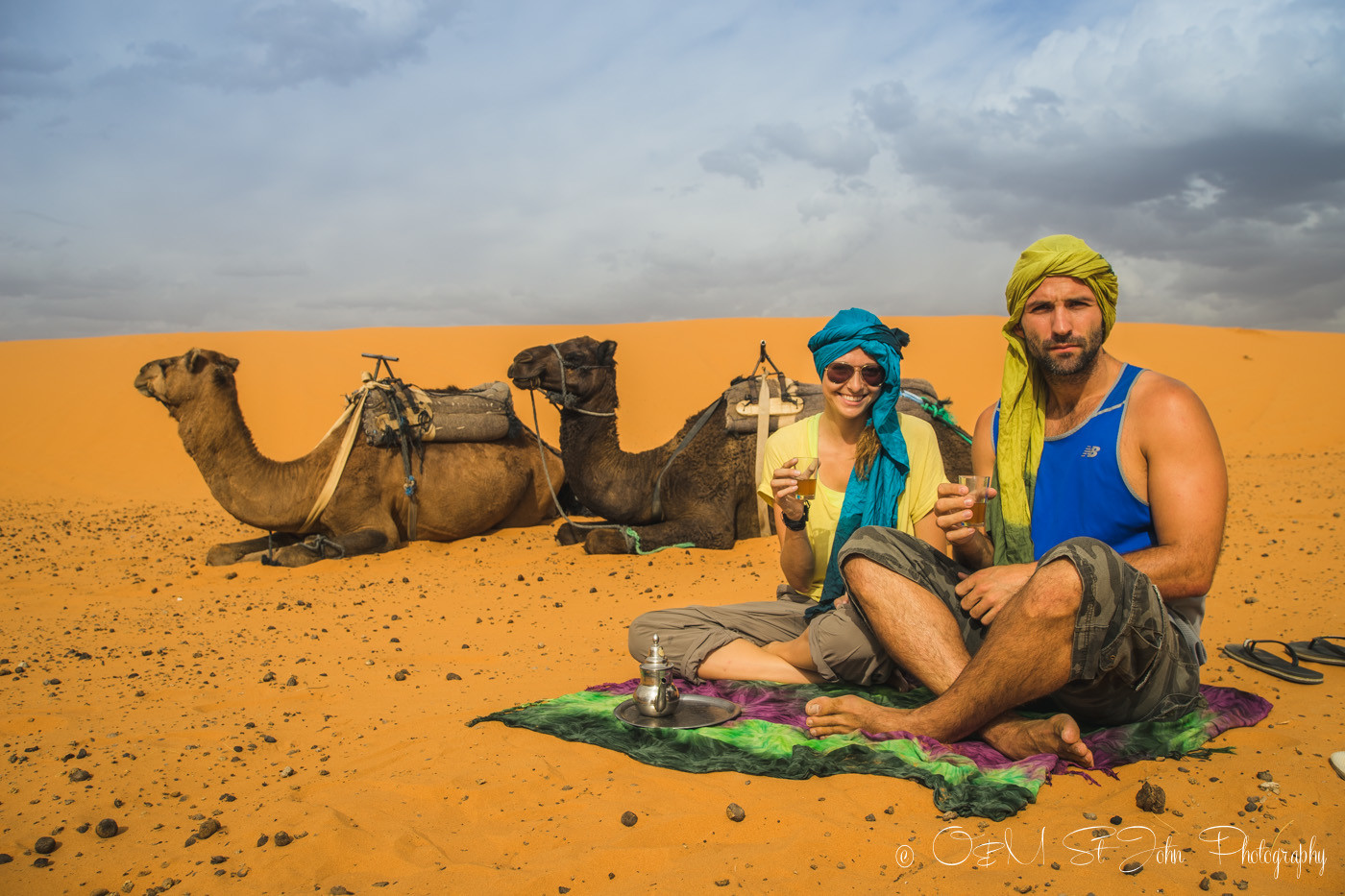 Drinking tea in the Erg Che, off the grid vacationbbi. Sahara Desert. Morocco, off the grid vacation