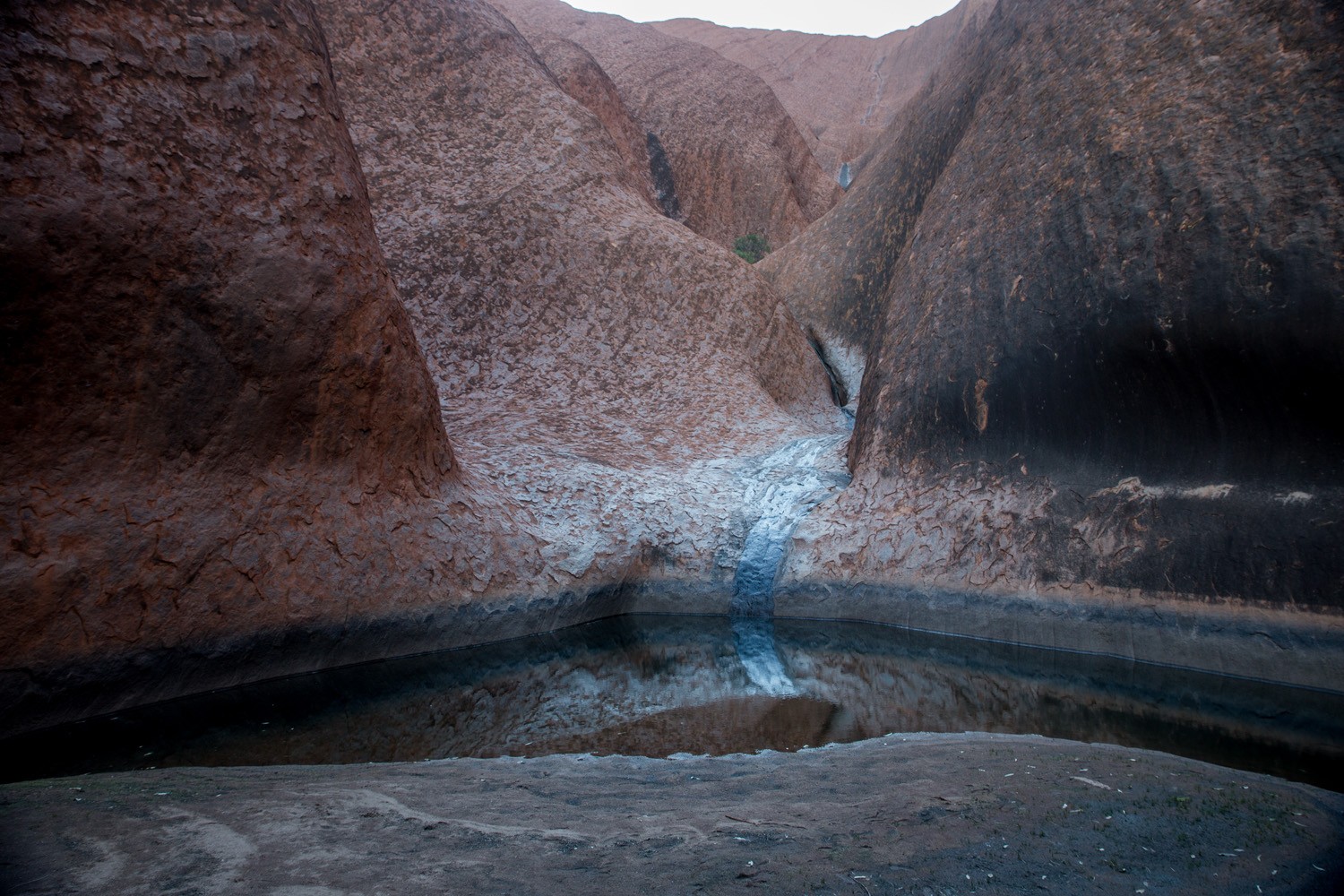 Mutitjulu Waterhole by Robyn Jay via Flickr CC