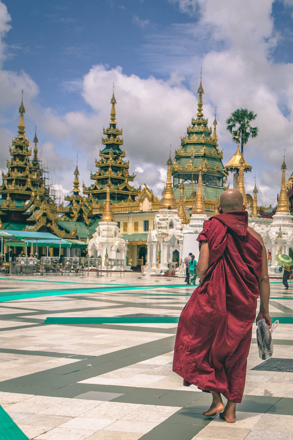 Myanmar Burmese Monk 9382