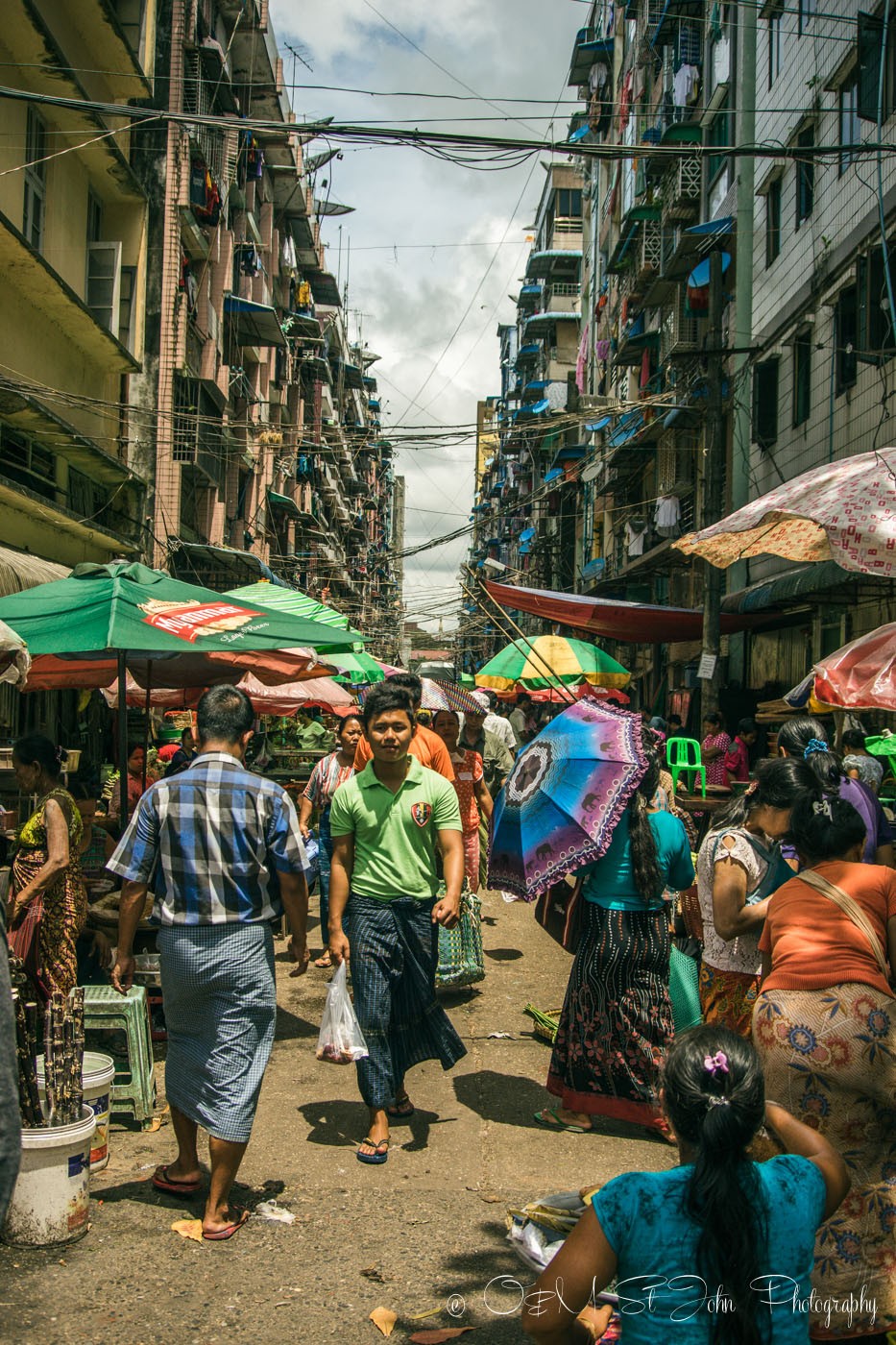 3 days in Yangon: Street market, Yangon, Myanmar