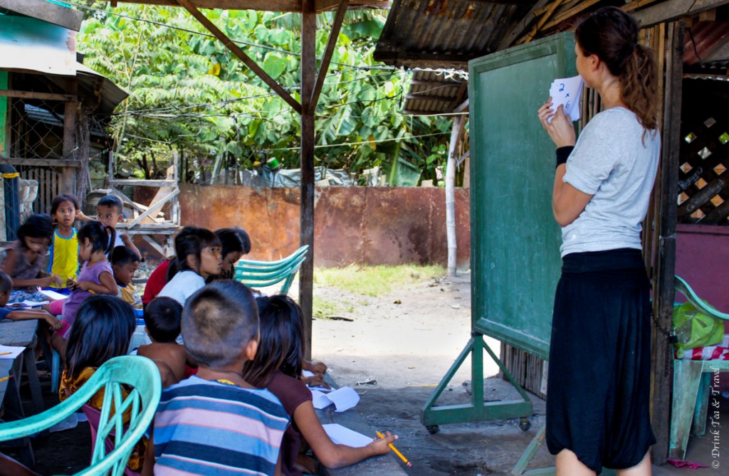 Teaching kids at a dumpsite in near Cebu in Philippines 