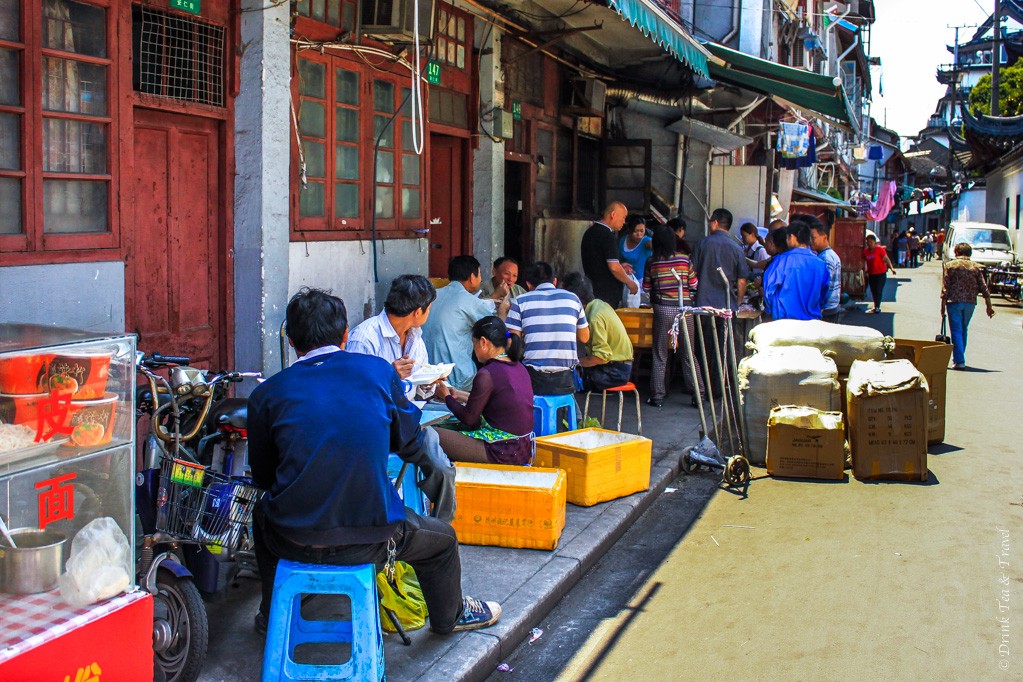 Exploring life in Shanghai's laneways