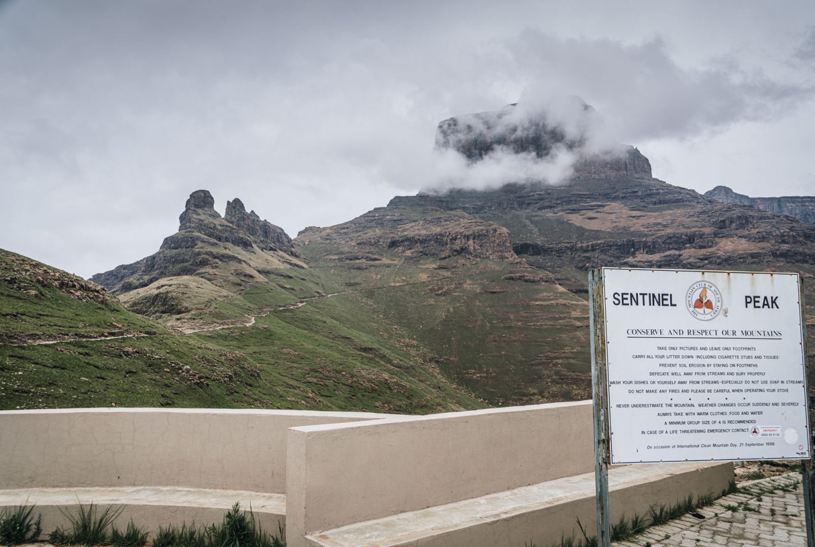 South Africa Drakensberg Royal Natal sentinel peak hike 04357