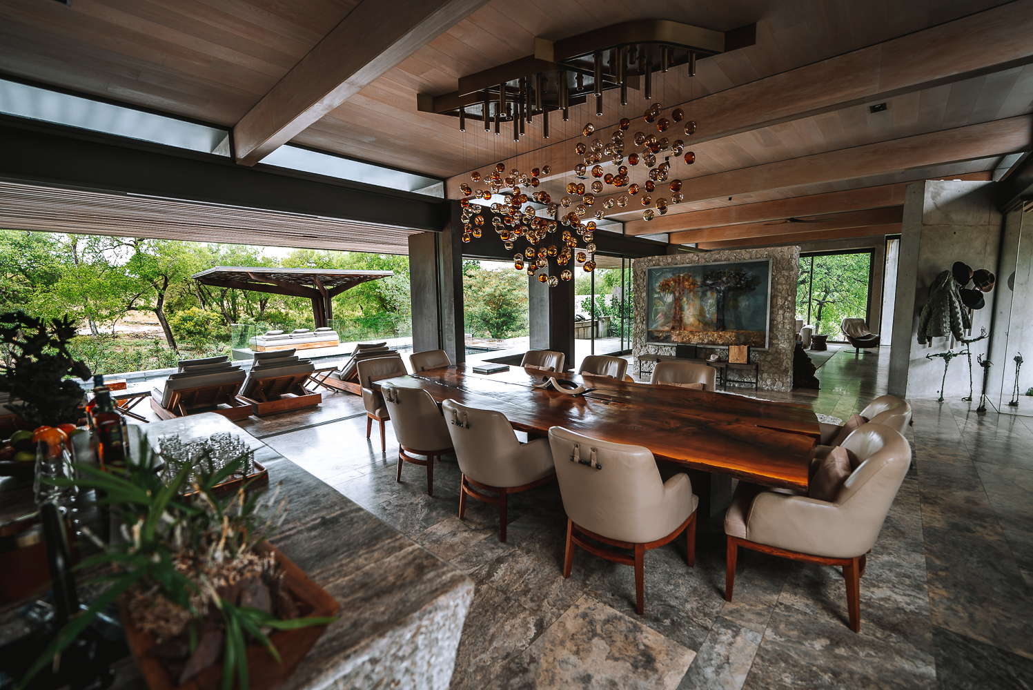 Dining room at the main villa in Karula House at Cheetah Plains