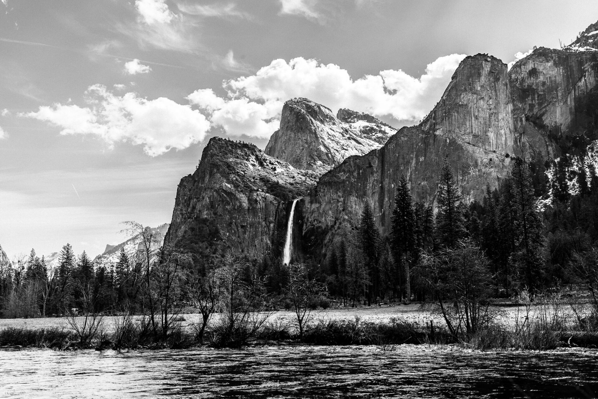 USA California Mariposa County Yosemite National Park valley Bridalveil Falls