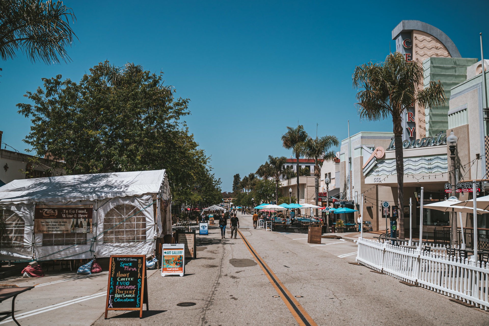 USA California Ventura Main street 08700