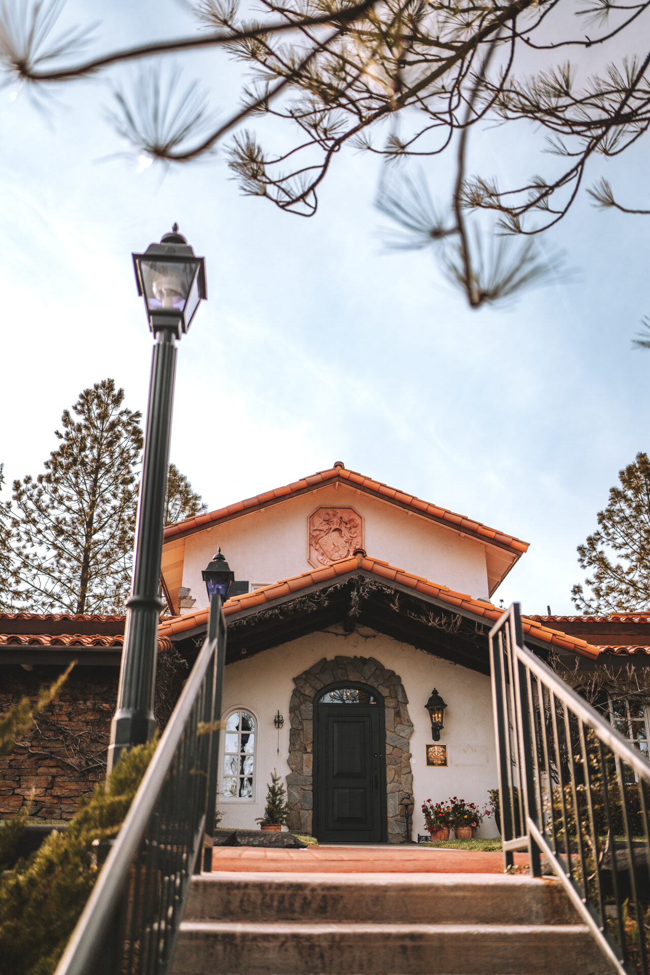 Chateau du Sureau, Oakhurst, CA