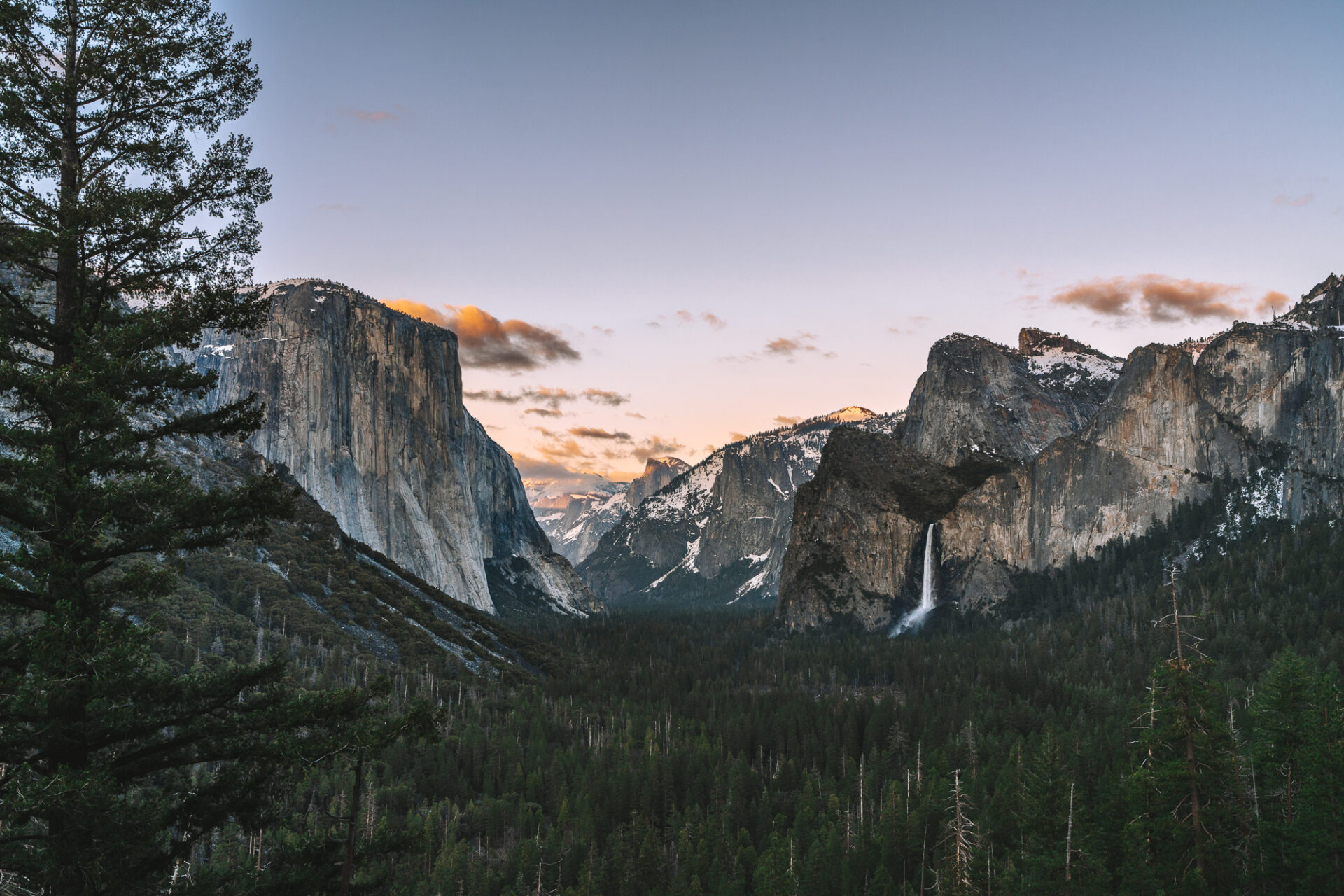 Tunnel View at sunset, Yosemite National Park
