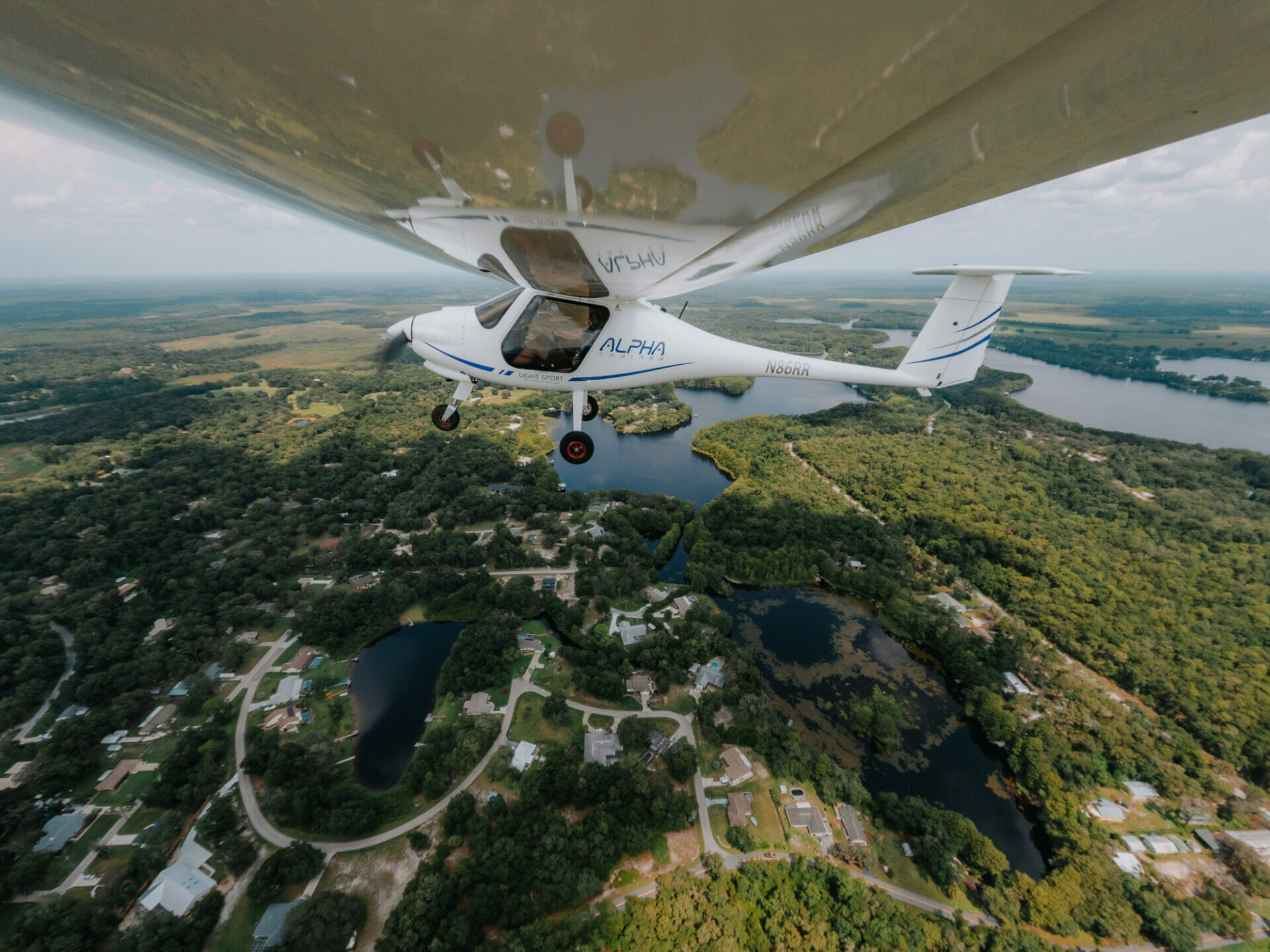 Aerial flight discovery flight, Crystal River