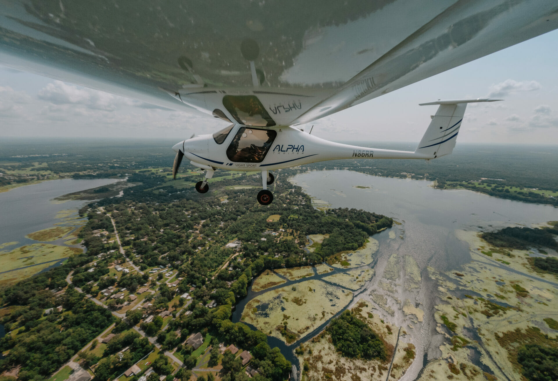 Aerial flight discovery flight, Crystal River