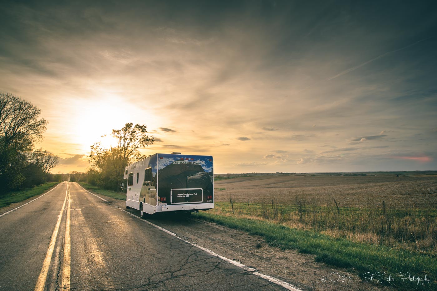 Cruise America RV on the road in Iowa. 2 week cross country rv trip 