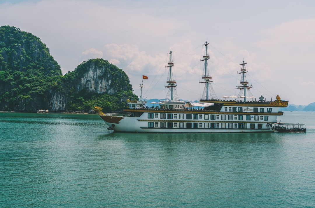 Vietnam Halong Bay Dragon Legend 0023