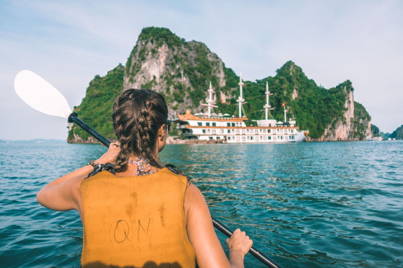 Halong Bay cruise: Kayaking in Bai Tu Long Bay