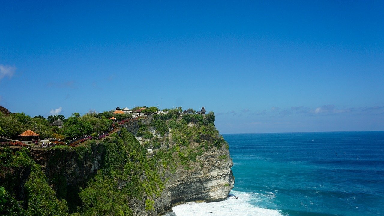 Add this to your Bali itinerary: Uluwatu bali