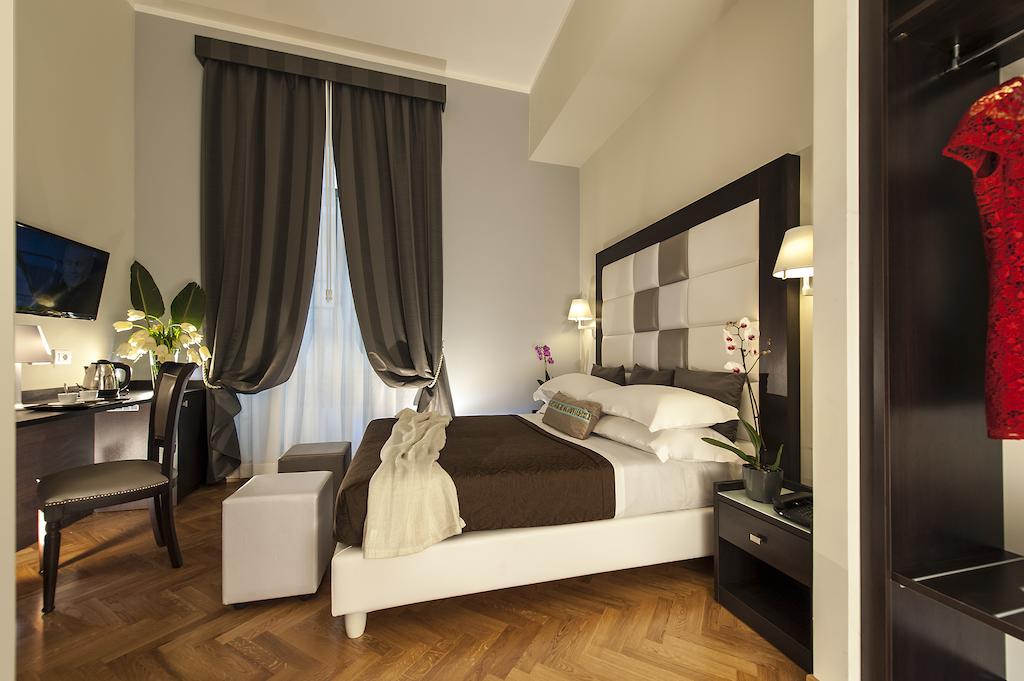 Europe Itinerary: Double room at DVE Suites. Photo by DVE Suite Rome. 