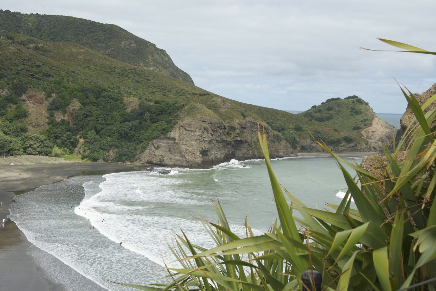 Piha Beach near Auckland is a must see in New Zealand